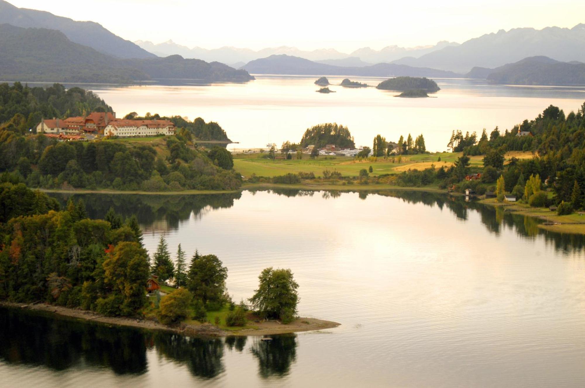 Llao Llao Resort, Golf-Spa San Carlos de Bariloche Exterior foto View of the lake